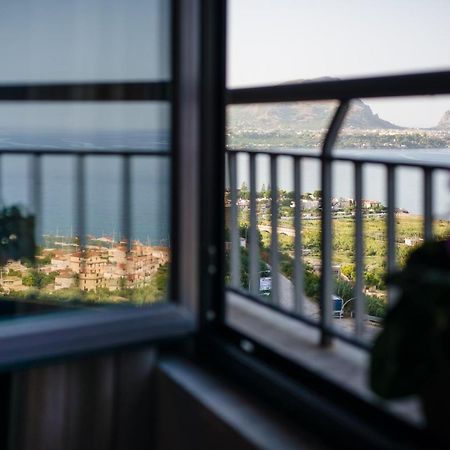 Hotel Villa Mare Altavilla Milicia Buitenkant foto