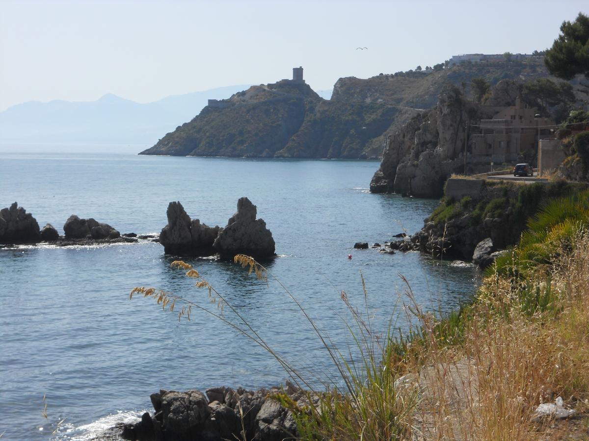 Hotel Villa Mare Altavilla Milicia Buitenkant foto