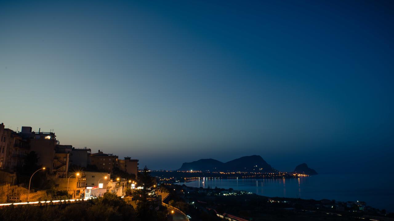 Hotel Villa Mare Altavilla Milicia Buitenkant foto