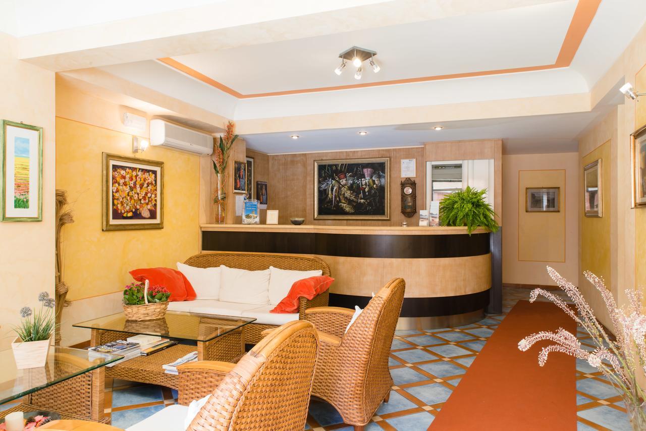 Hotel Villa Mare Altavilla Milicia Buitenkant foto